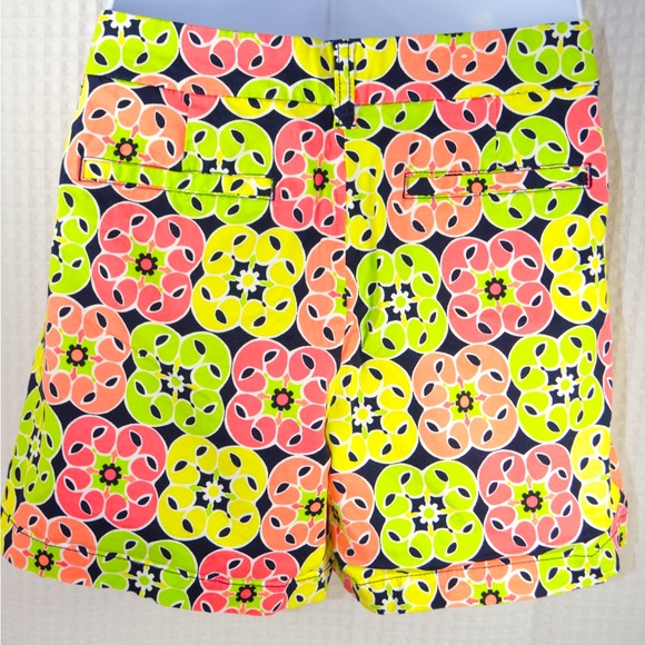 Crown & Ivy Floral Shorts Women’s Size 12 - Picture 4 of 7